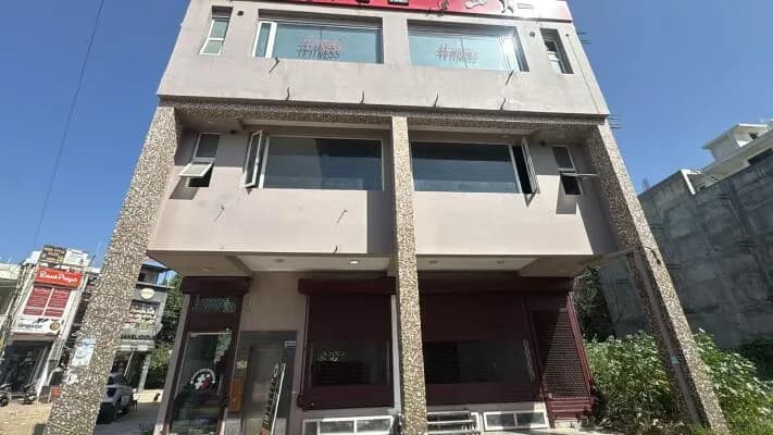 Commercial office space for rent in Sector 14, Faridabad